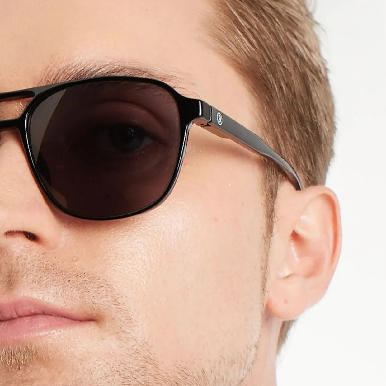 Barner Brad  glossy svört